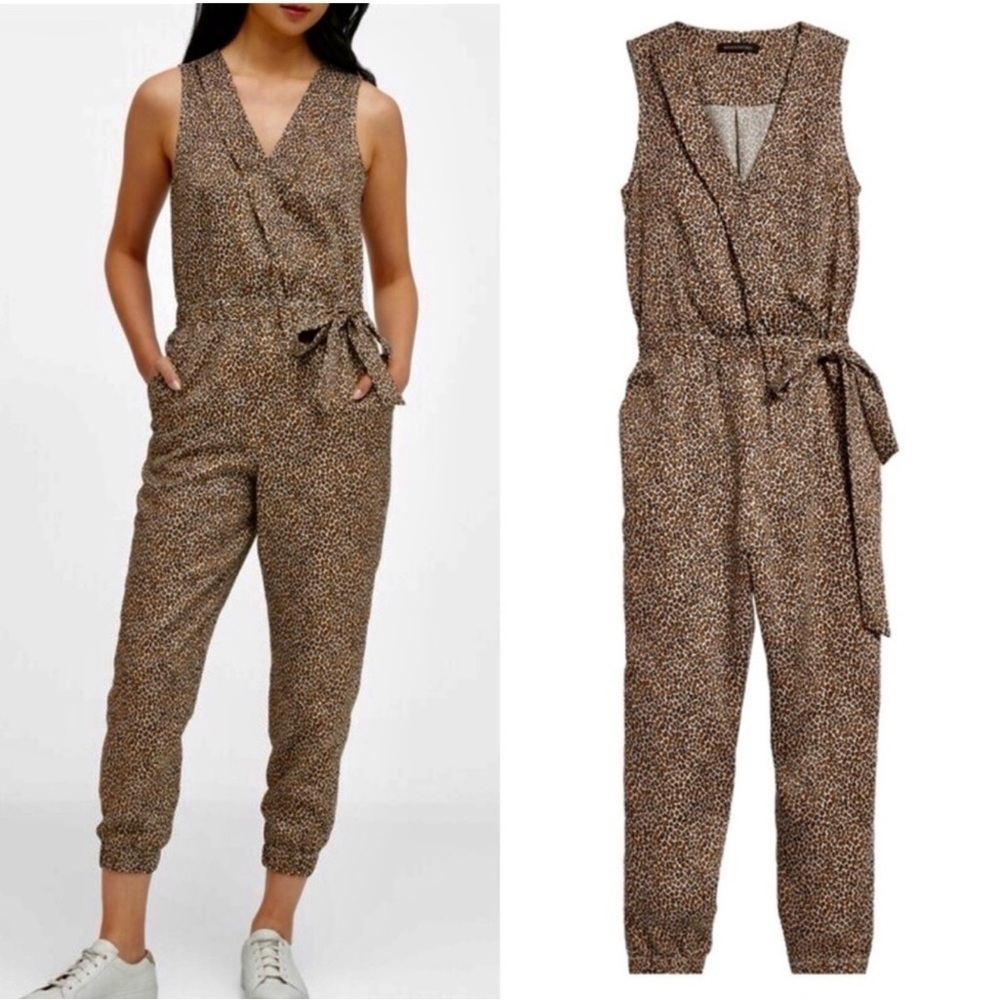 Banana Republic chic sexy Leopard cheetah Print Tencel Jogger Leg Jumpsuit 2 EUC